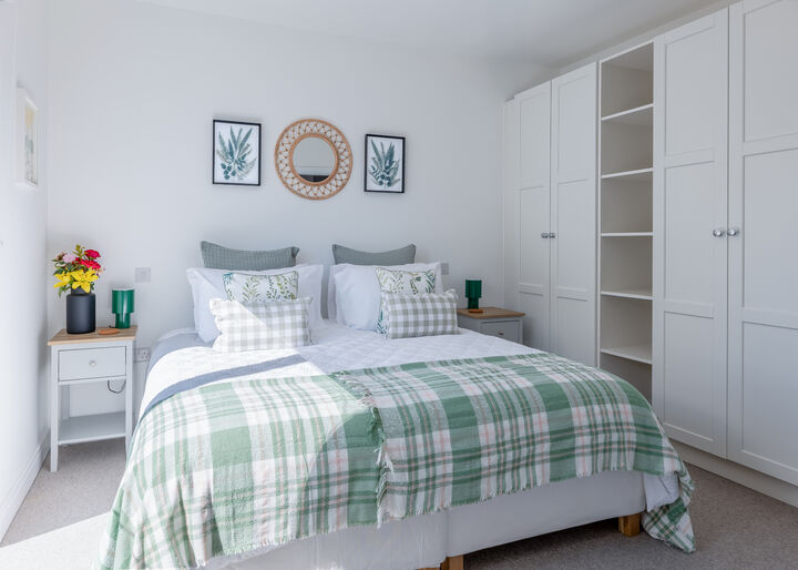11. Bedroom 1.jpg