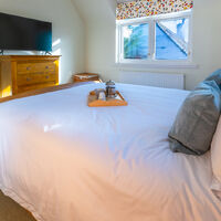 13. Master Bed 3.jpg