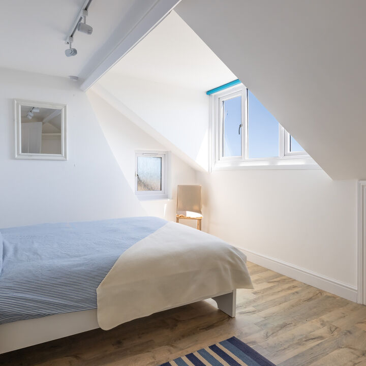 13. Master Bedroom.jpg