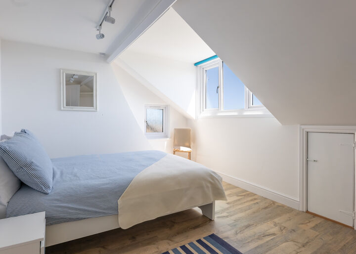 13. Master Bedroom.jpg