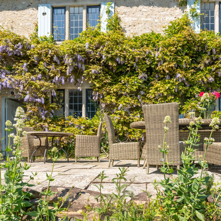 13. Patio.jpg
