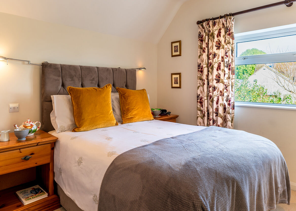 13. Second Bed 1.jpg