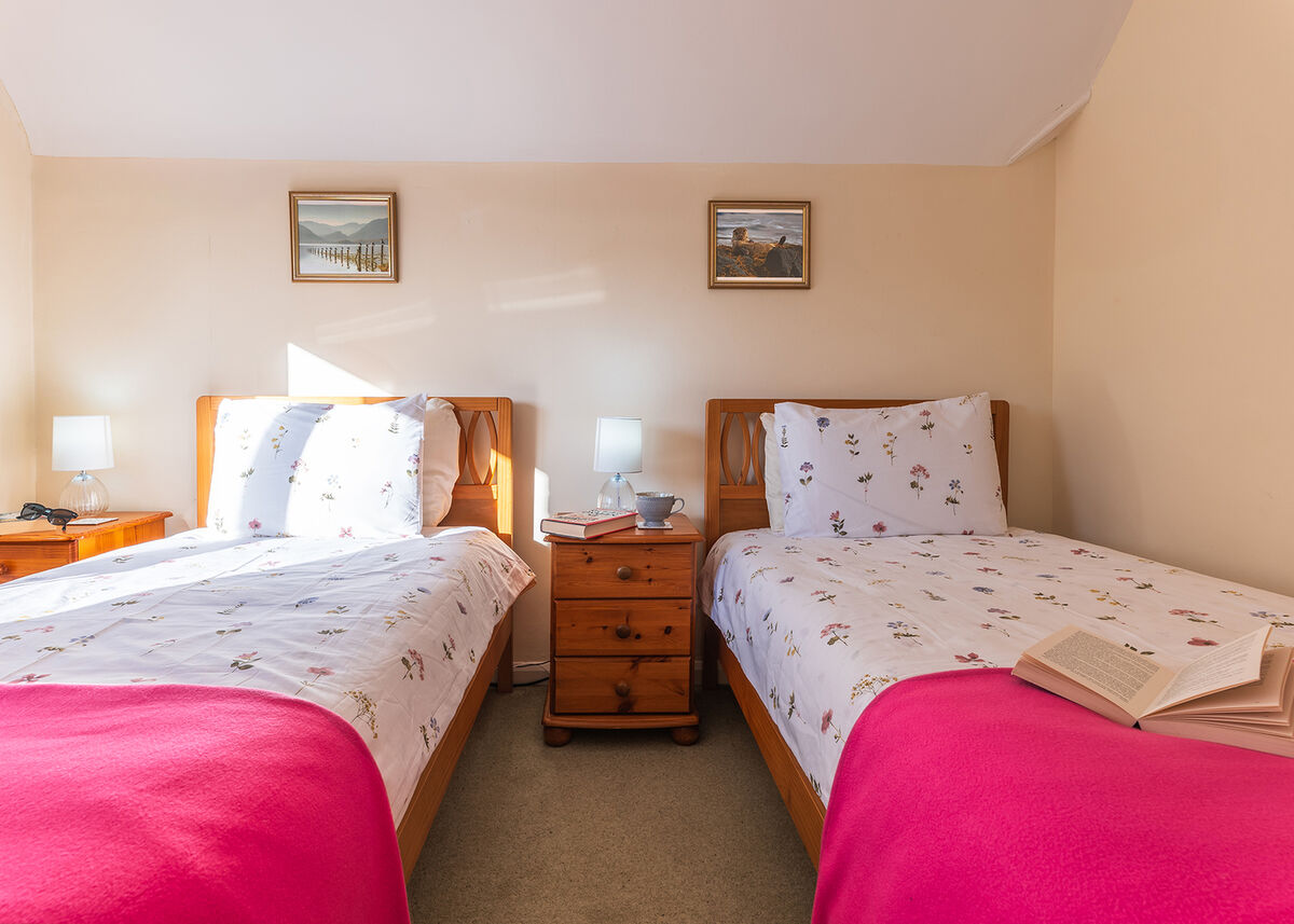 16. Twin Bedroom 2.jpg