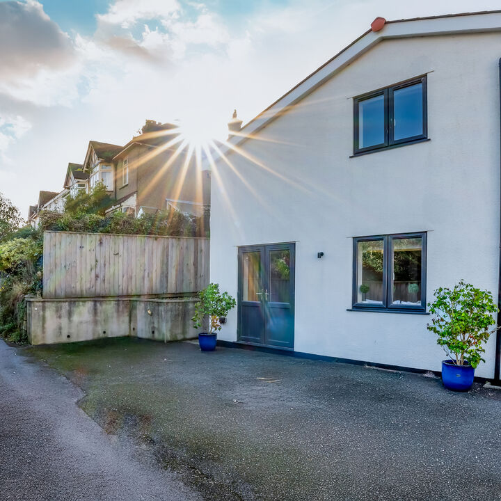 Sunny Side House