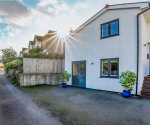 River View dining area looking over the river