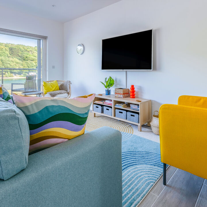 2. Living Room.jpg