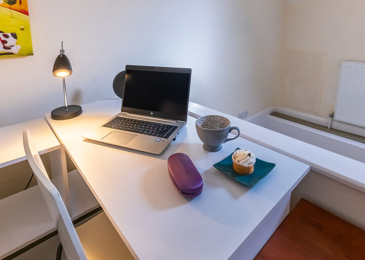 20. Office.jpg