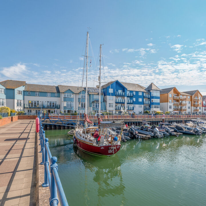 23. Exmouth Marina.jpg
