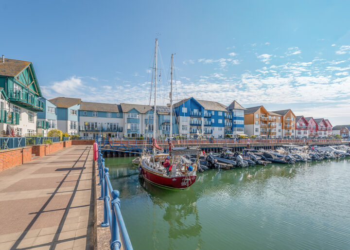 23. Exmouth Marina.jpg