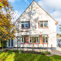 23. Front of House.jpg