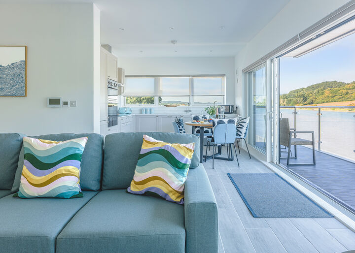 3. Living Room.jpg