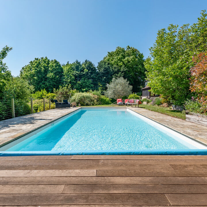 3. Pool.jpg