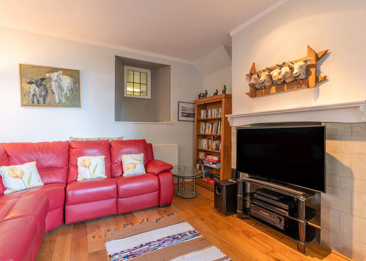 35. TV Room.jpg