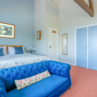 39 Master Bedroom.jpg