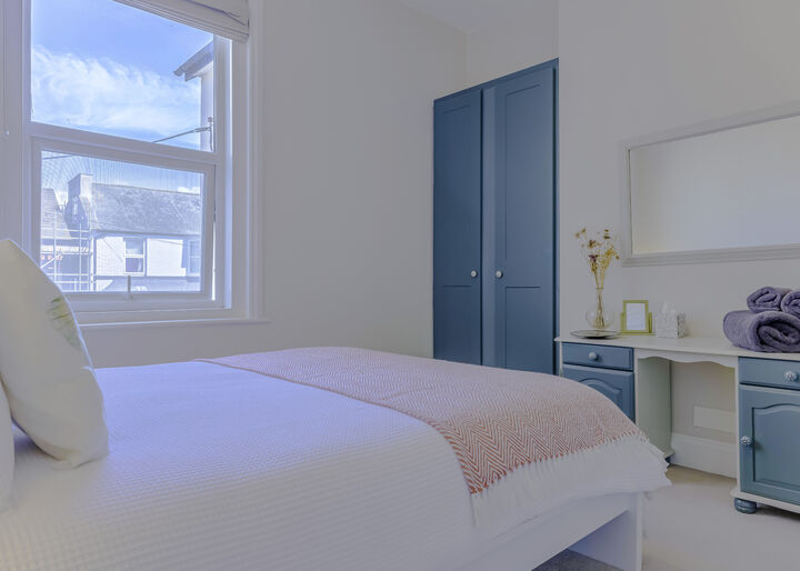 5 - Master Bed.jpg