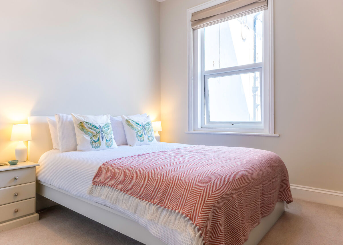 6 - 2nd Master Bed.jpg