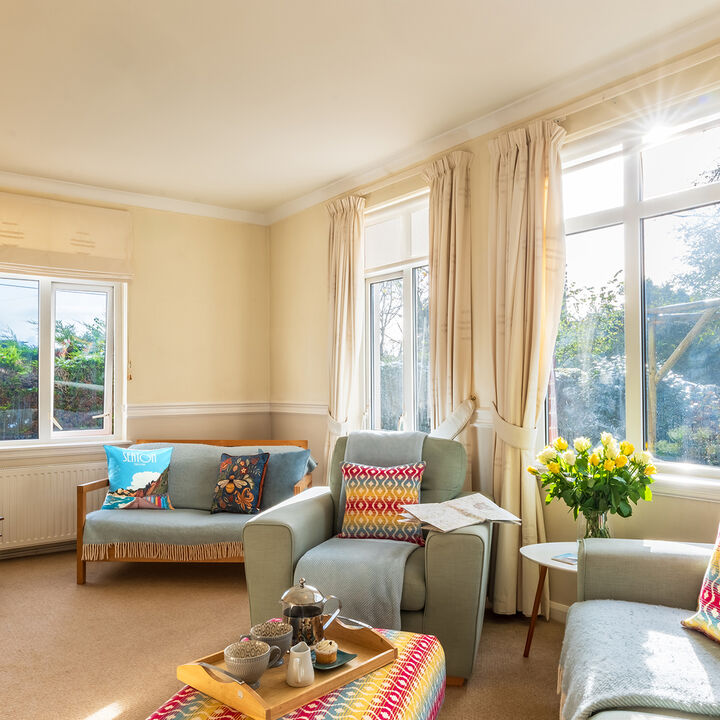 6. Front Room 1.jpg