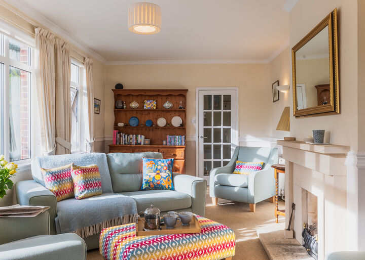 7. Front Room 2.jpg