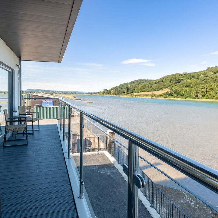 8. Balcony.jpg