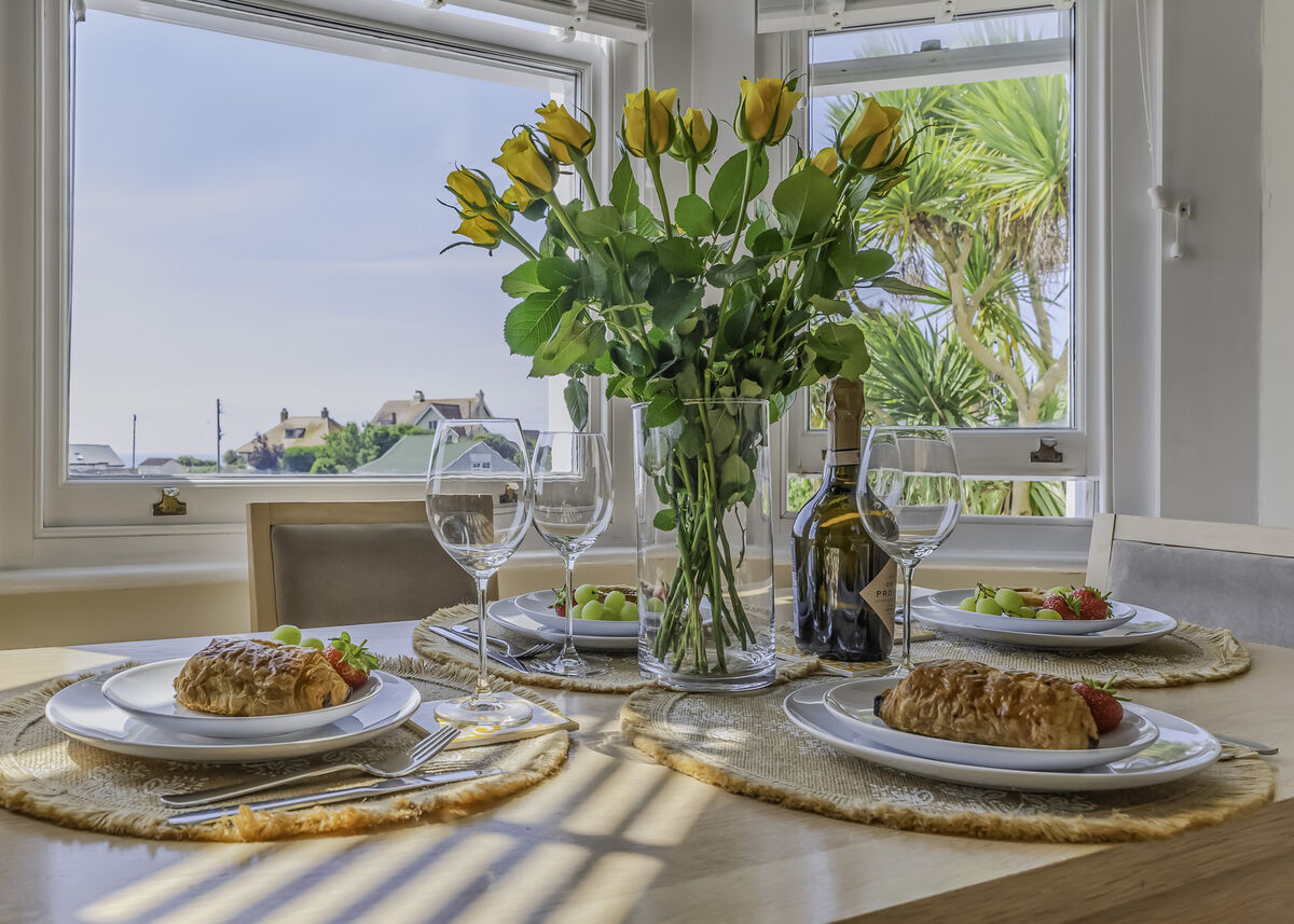 9 - Dining Table.jpg